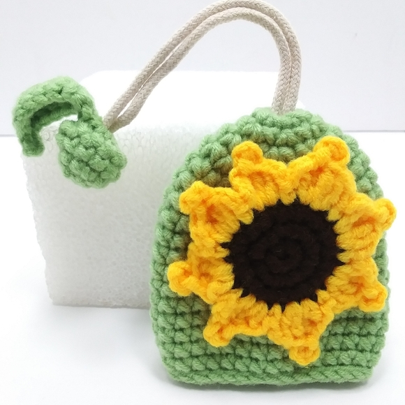FROM THE GARDEN for Dolls Kill Sunflower Crochet Key Ring Cover NWOT - Picture 1 of 16